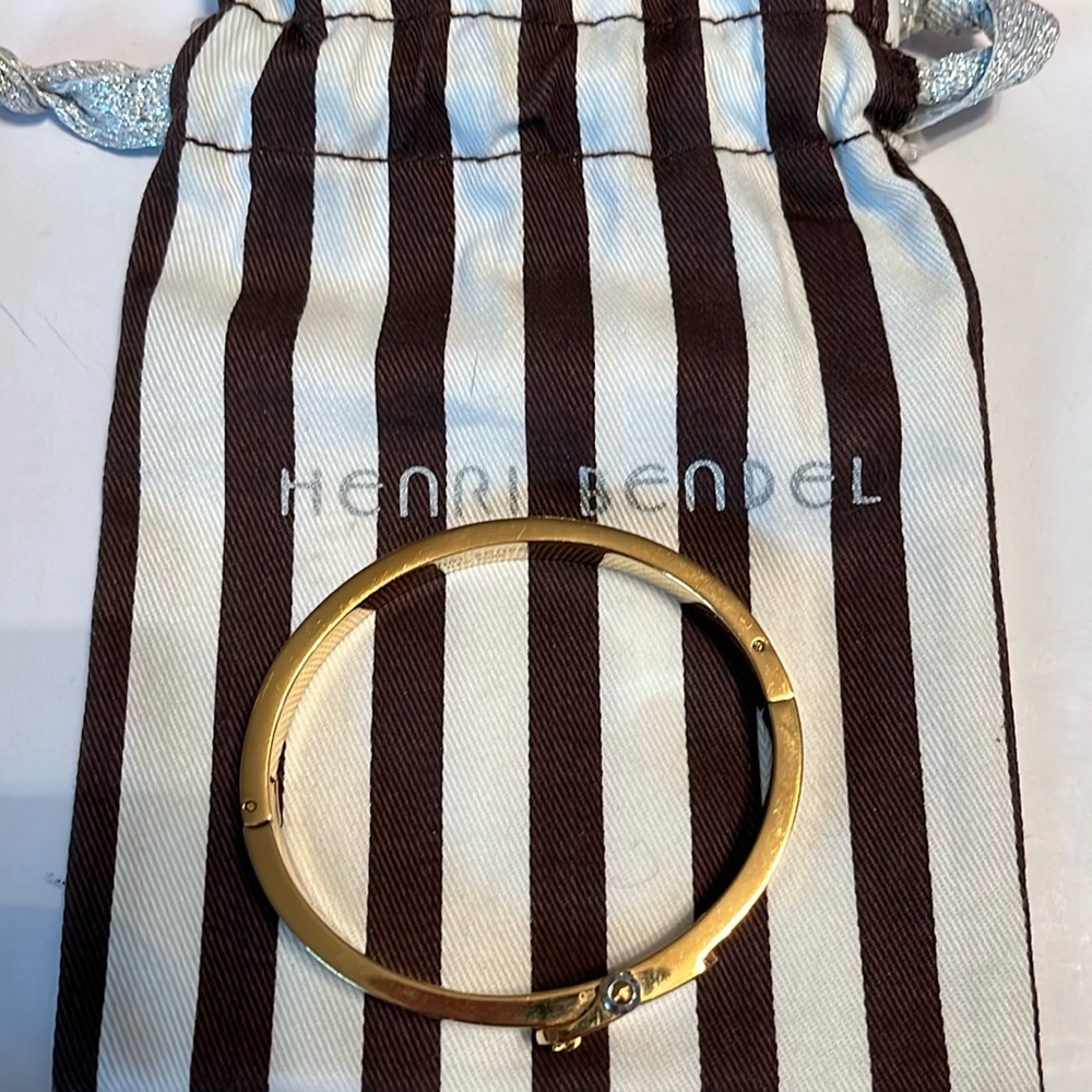 Henri Bendel bangle bracelet